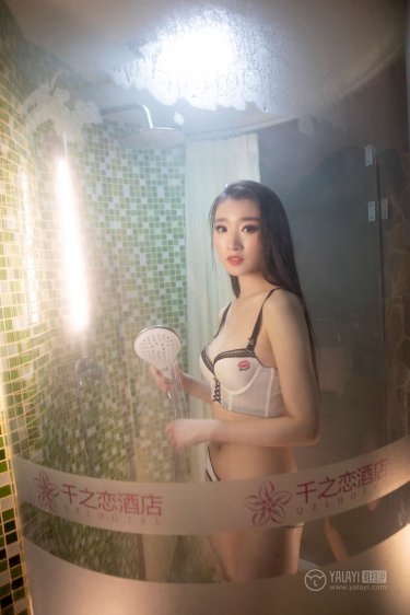 在夏夜熙攘之前